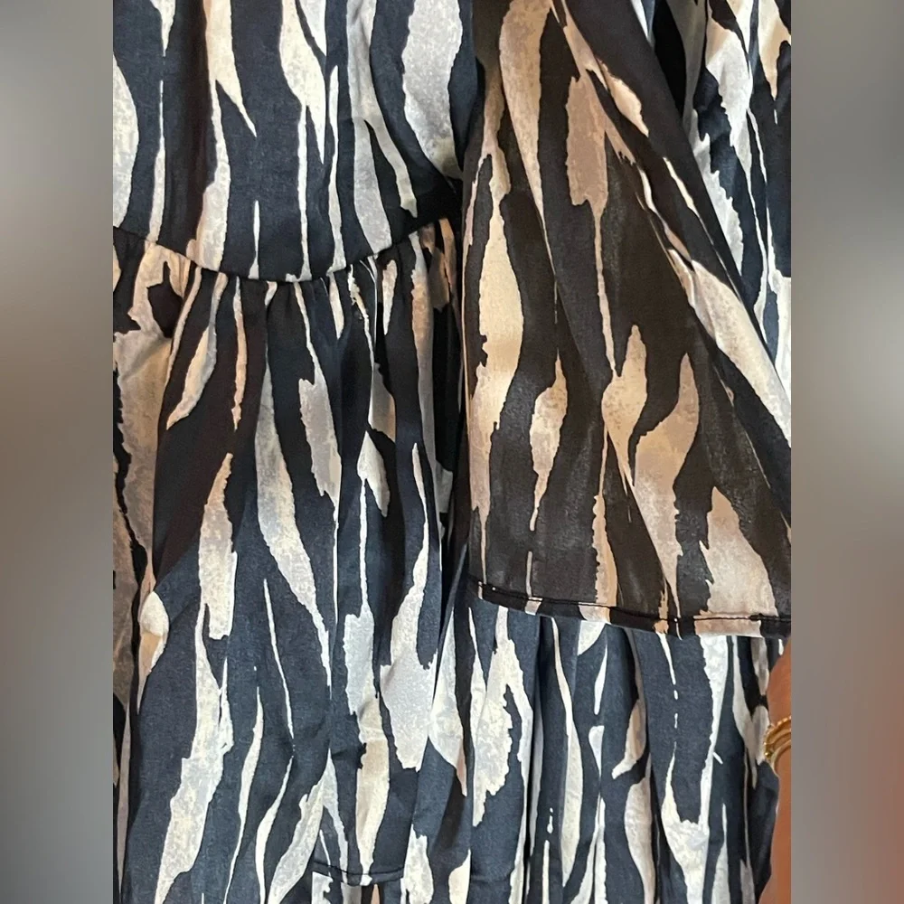NWT: CUPIO BLUSH Stylish Navy and White Tiered Skirt Size Medium